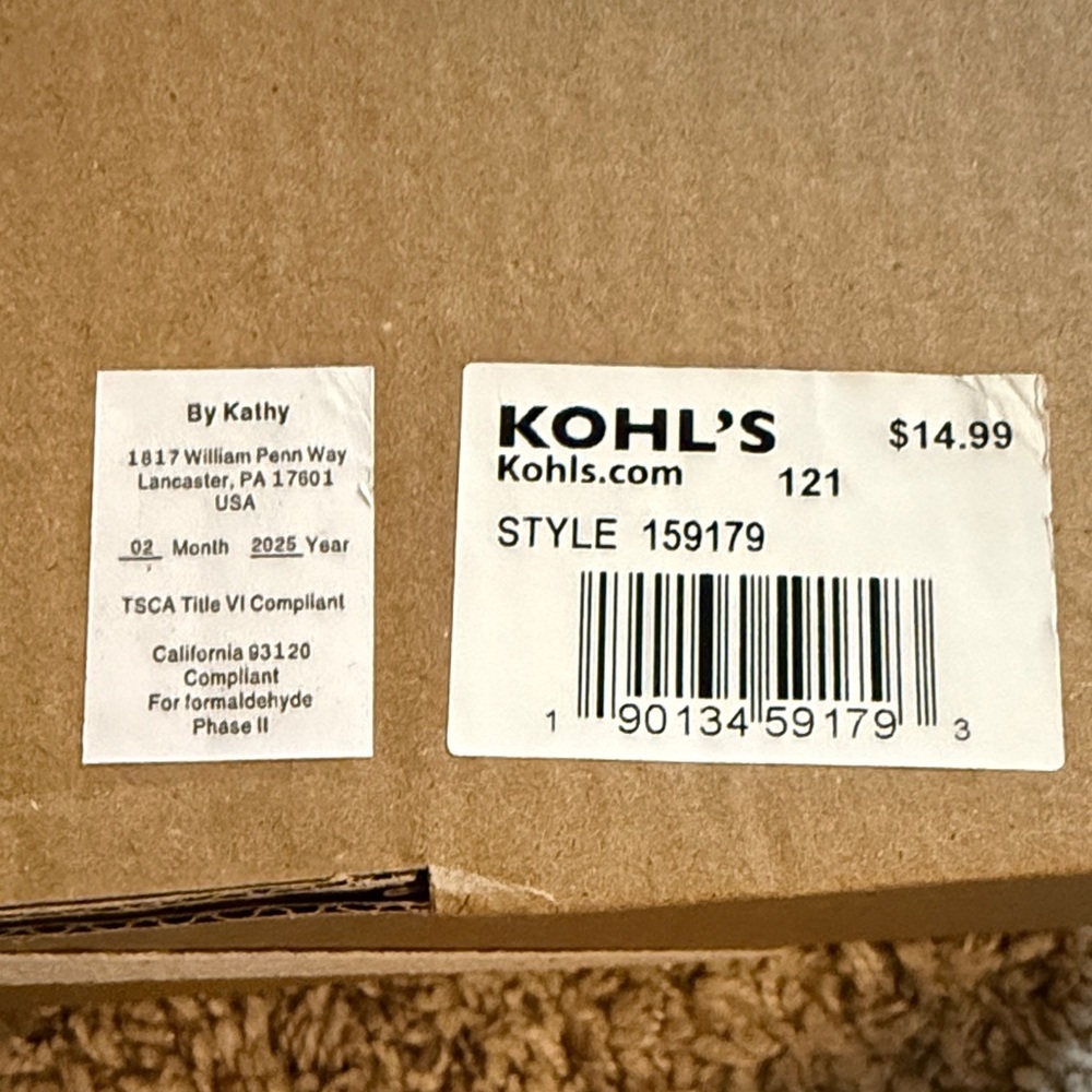 Gift Box includes an “I Can’t Adult Today” Box sign and Baseball cap - Picture 2 of 6